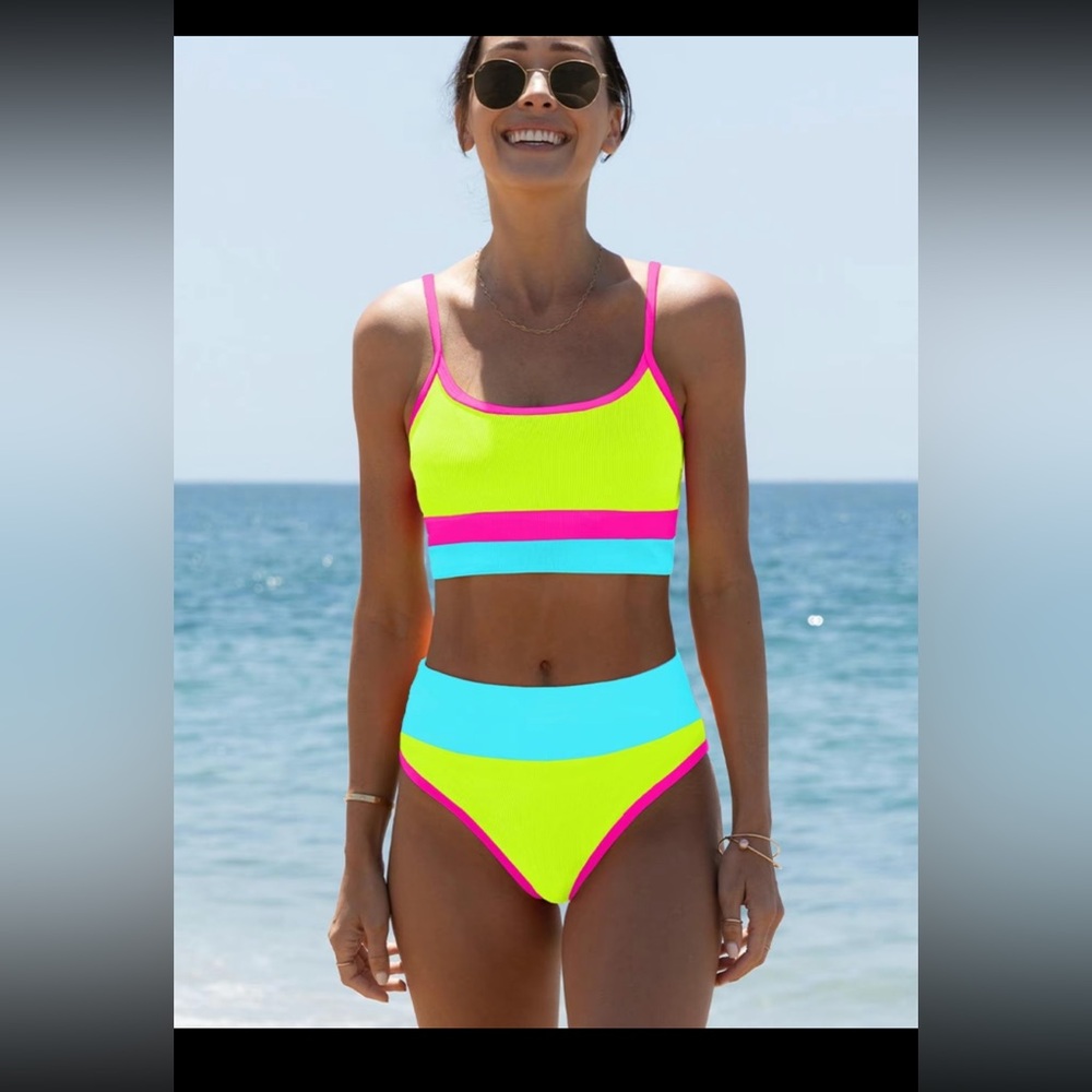 2 piece woman’s color block swimsuit XL